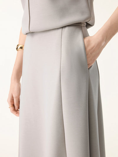 Gevşek Bağlamalı ve Cepli Midi Etek