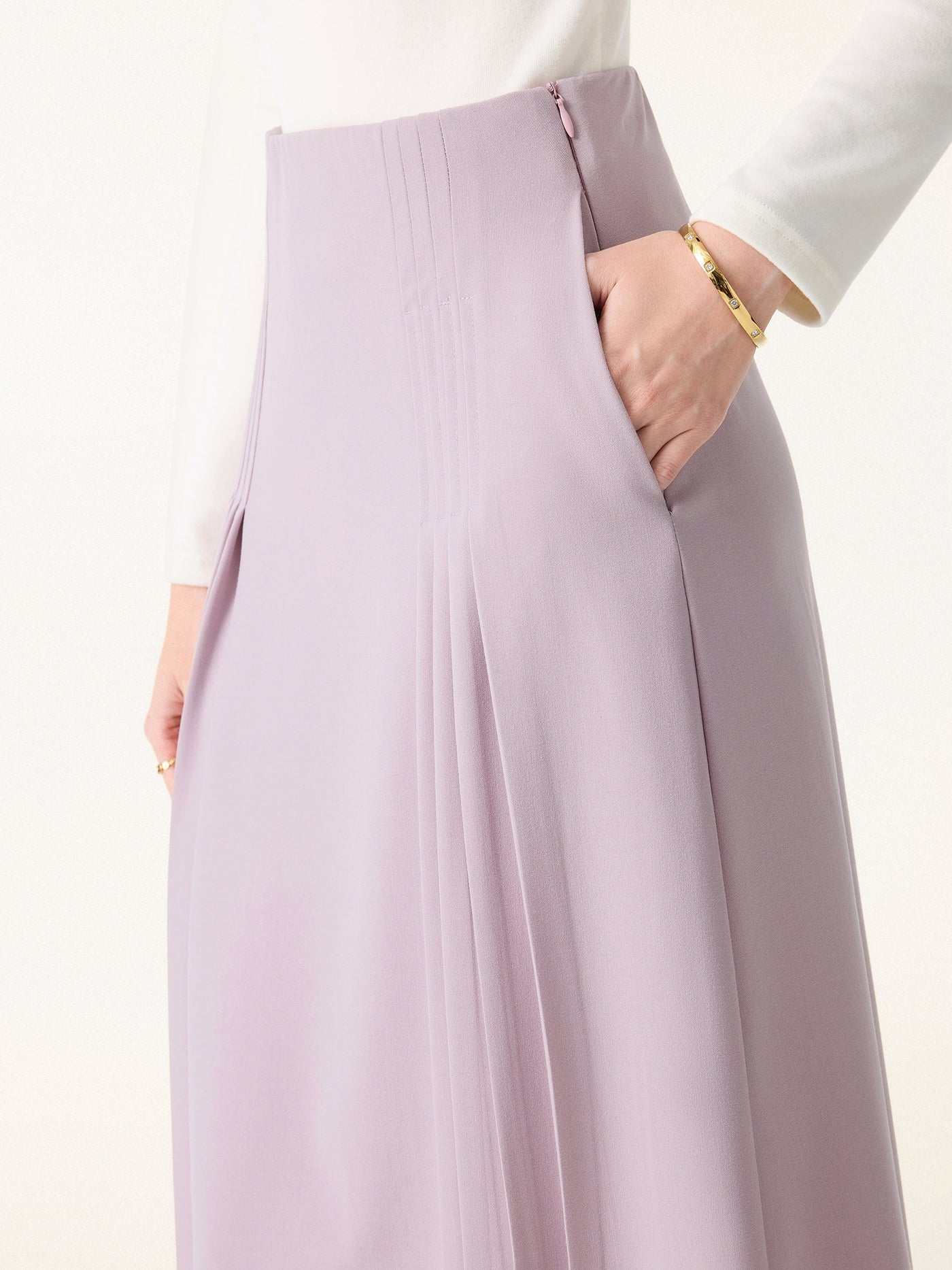 Şık ve Rahat Cepli Düz Dökümlü Midi Pilili Etek