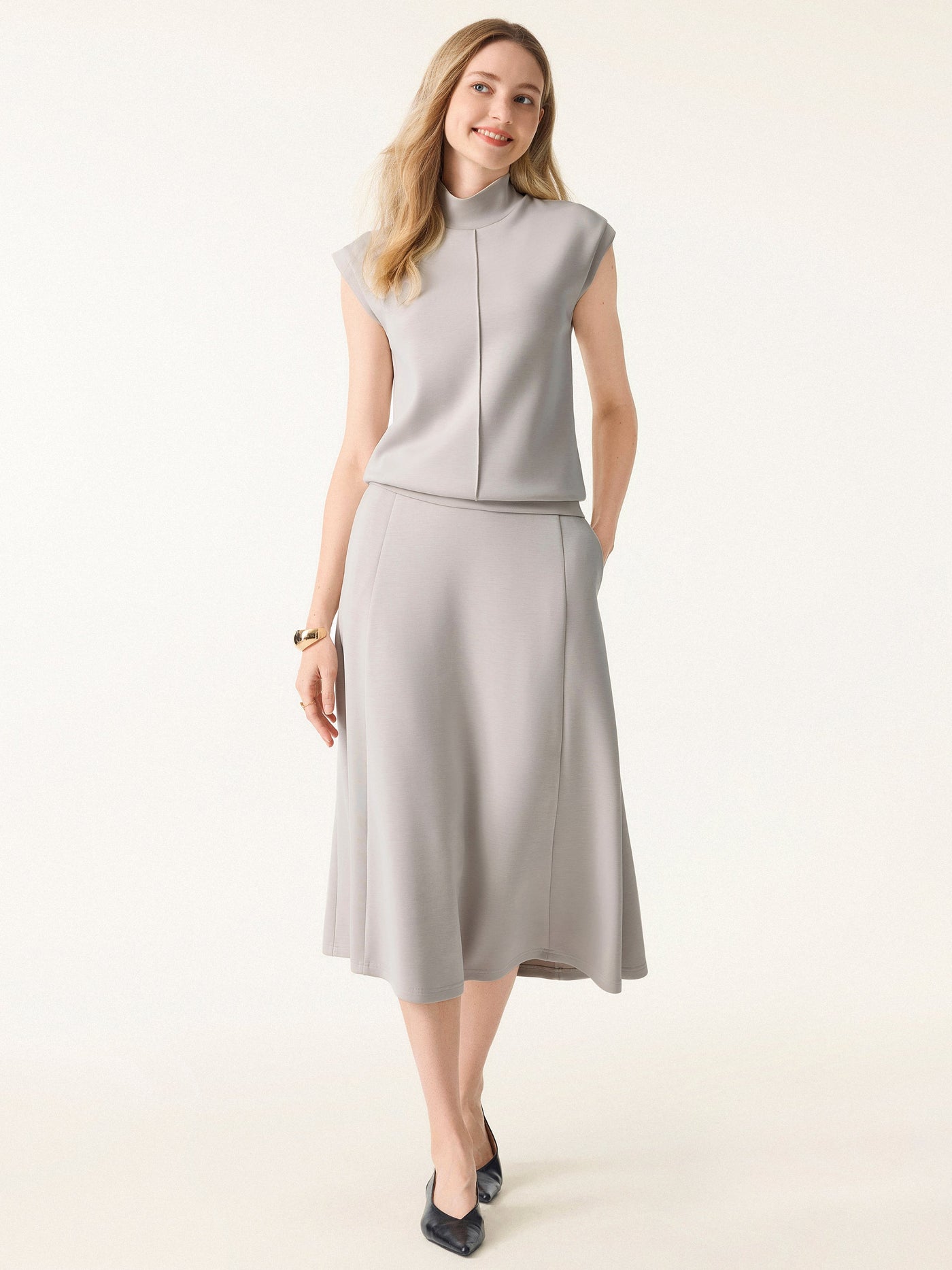 Gevşek Bağlamalı ve Cepli Midi Etek