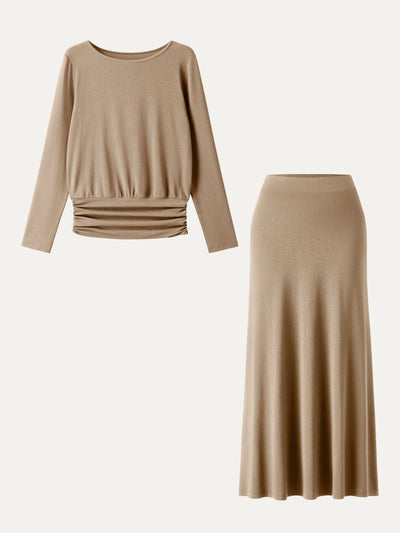 Açık Renkli Yuvarlak Yaka Bluz & Puantiyeli Etek Takım