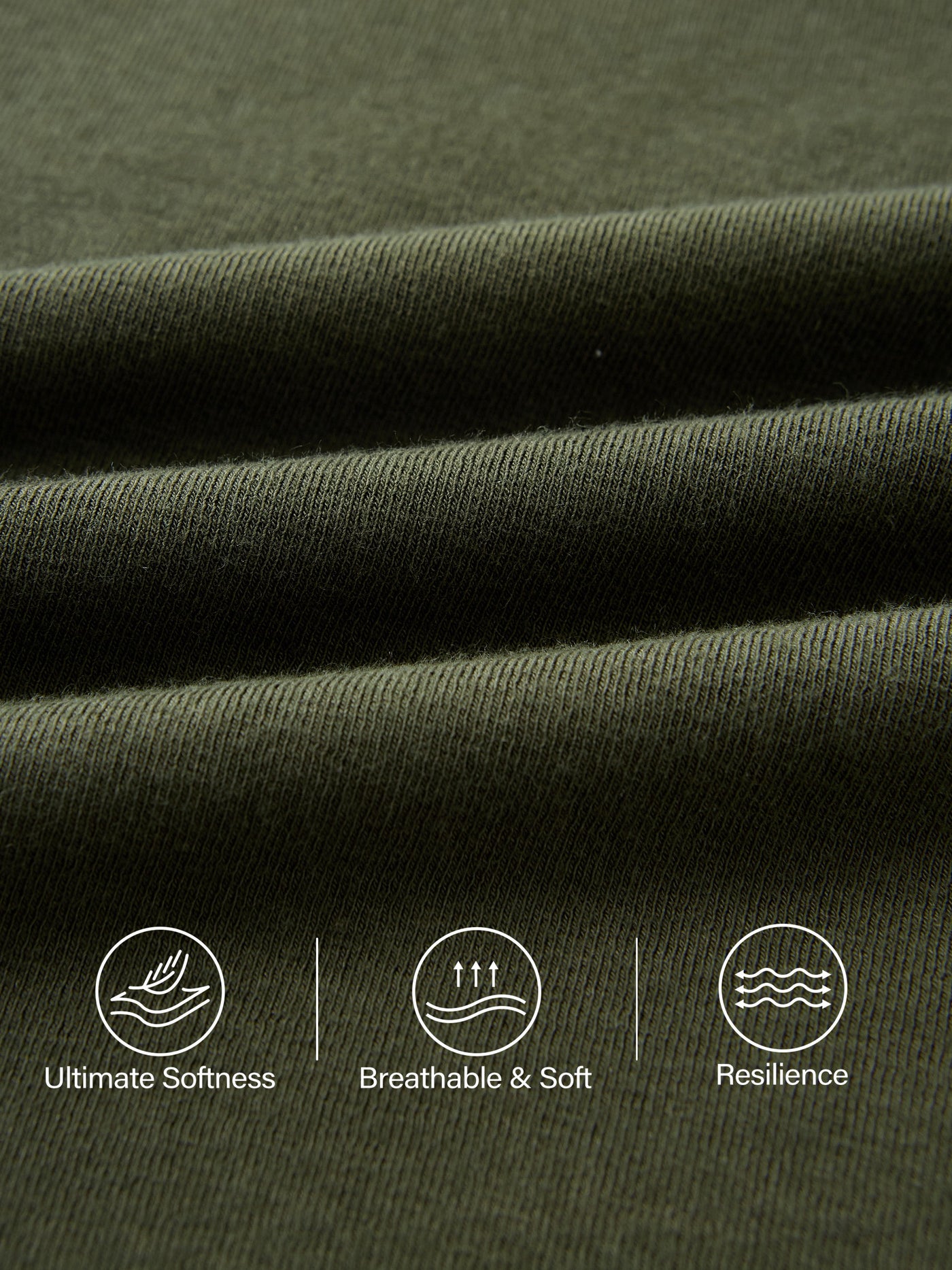 Açık Renkli Yuvarlak Yaka Bluz & Puantiyeli Etek Takım