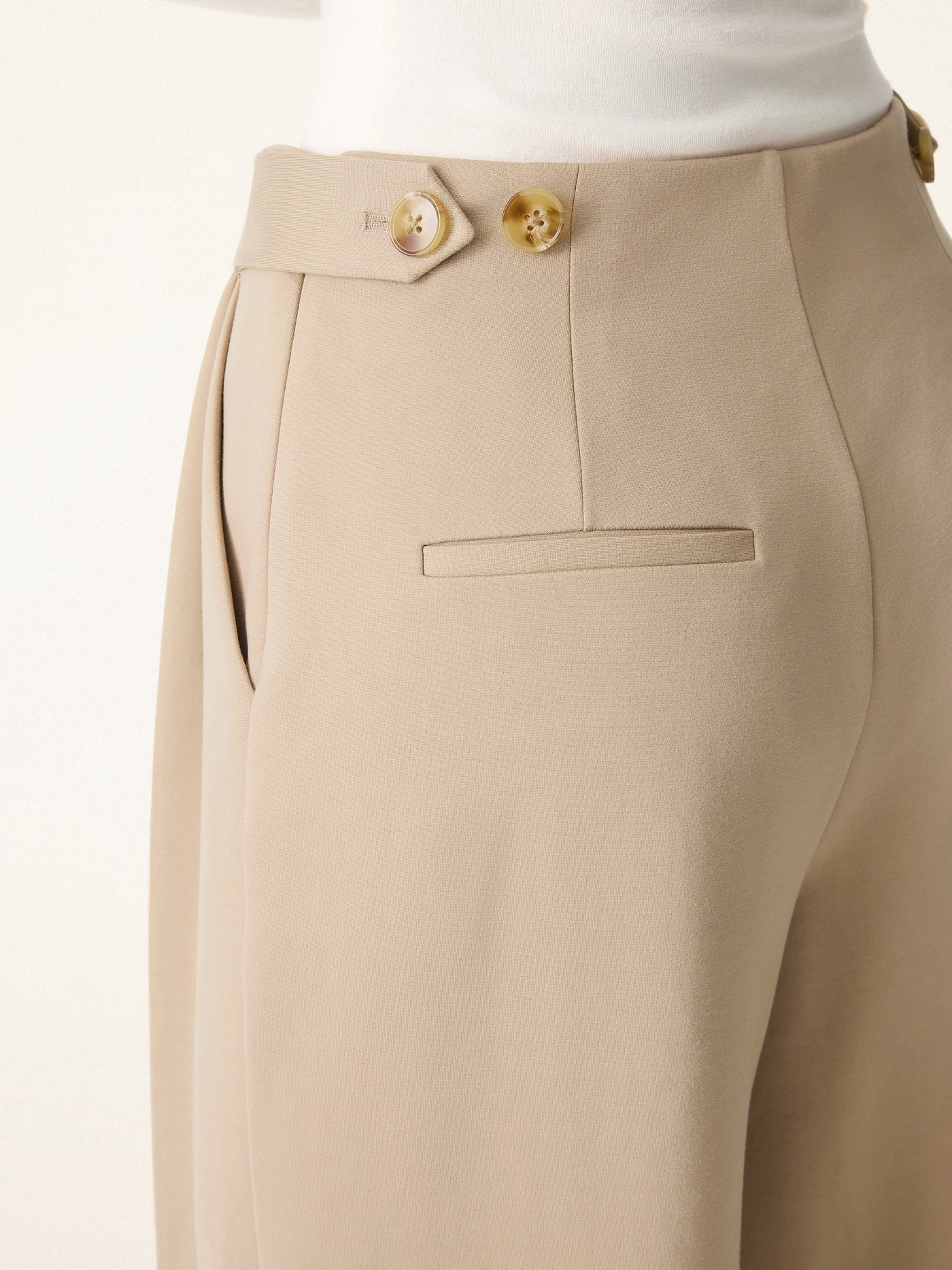 Yumuşak Dokulu Studio Pantolon