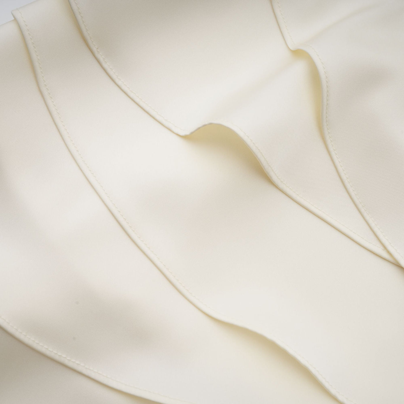 Lyna Beyaz Saten Fırfırlı Mini Elbise