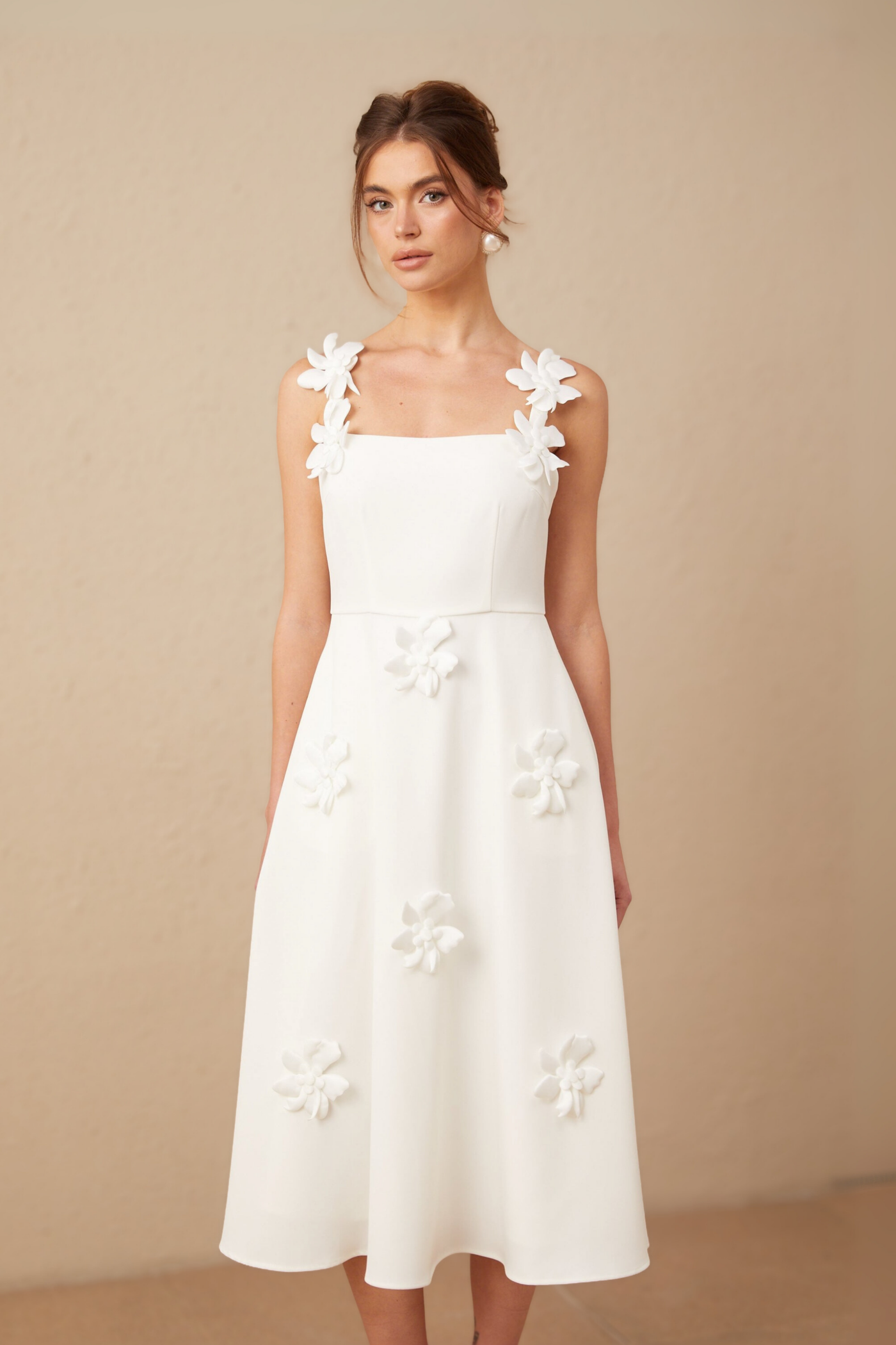 Beyaz Renkli Çapraz Yaka Midi Elbise