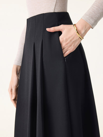 Şık ve Rahat Düz Dökümlü Siyah Midi Pilili Etek