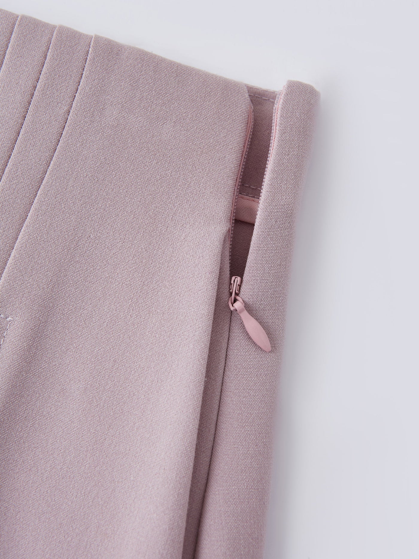 Şık ve Rahat Cepli Düz Dökümlü Midi Pilili Etek